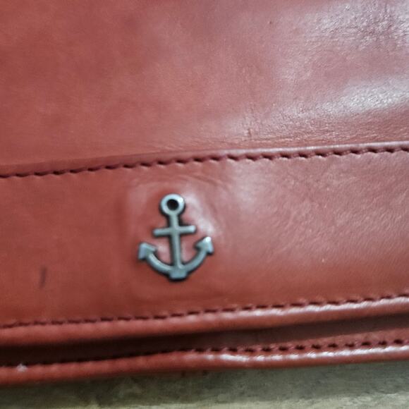 Harbour 2nd Billfold Red Leather Wallet Credit Card Slots Snap Closure - Picture 2 of 15